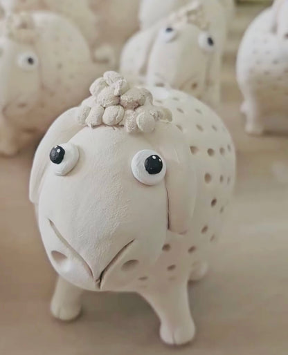 Chi-ko Sheep – Handmade Lamb-Shaped Ceramic Figurine with Edible Chia Sprouts